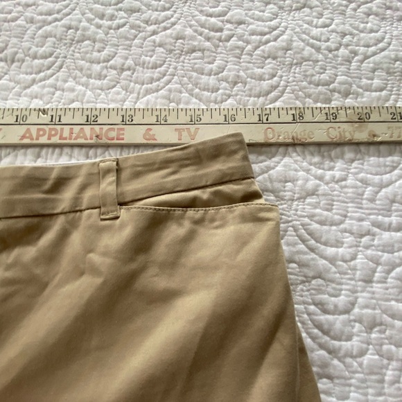 Liz Claiborne Jackie Bermuda Shorts Tan Classic Style Mid Rise Size 10 - Picture 9 of 11